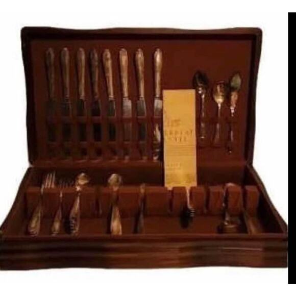 Vintage Harmony House plate AA+ flatware. 1940certificate